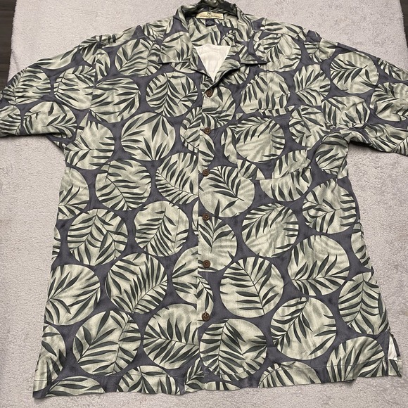 Tommy Bahama Other - Tommy Bahama Silk Shirt Mens Medium Hawaiian Camp Shirt Loop Collar
